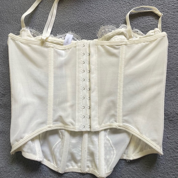 Urban Outfitters Out from under Modern lace corset cream/white - Picture 5 of 12
